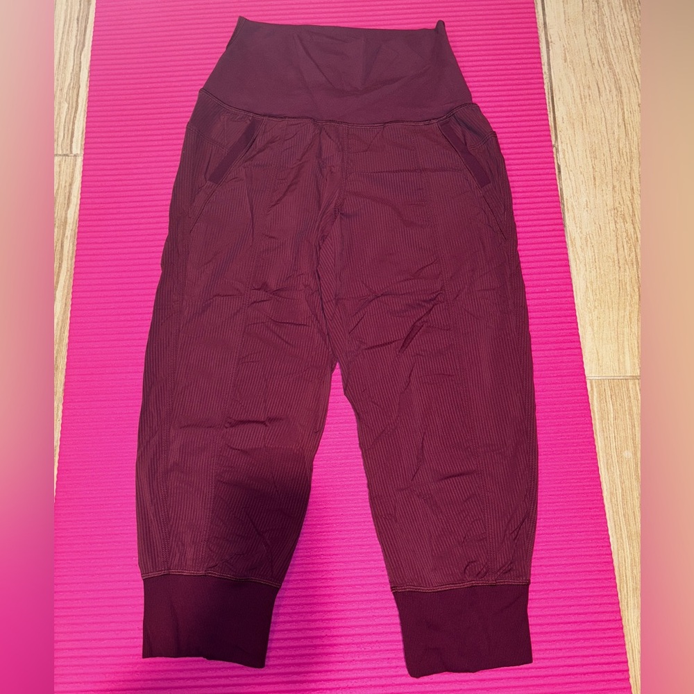 Women’s Lululemon Leggings (Size XS)